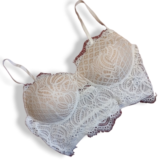 BALSHE - NWT Cream Colored Underlay Bra With White Lace Over Top And Sheer Back - Picture 2 of 9